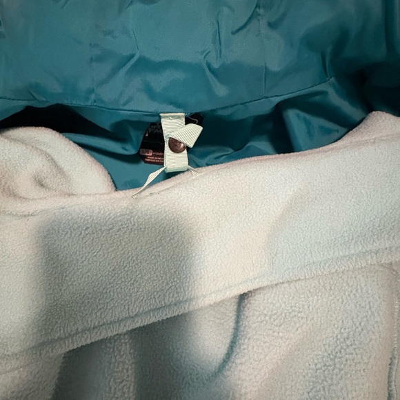 North face winter jacket - Picture 7 of 8